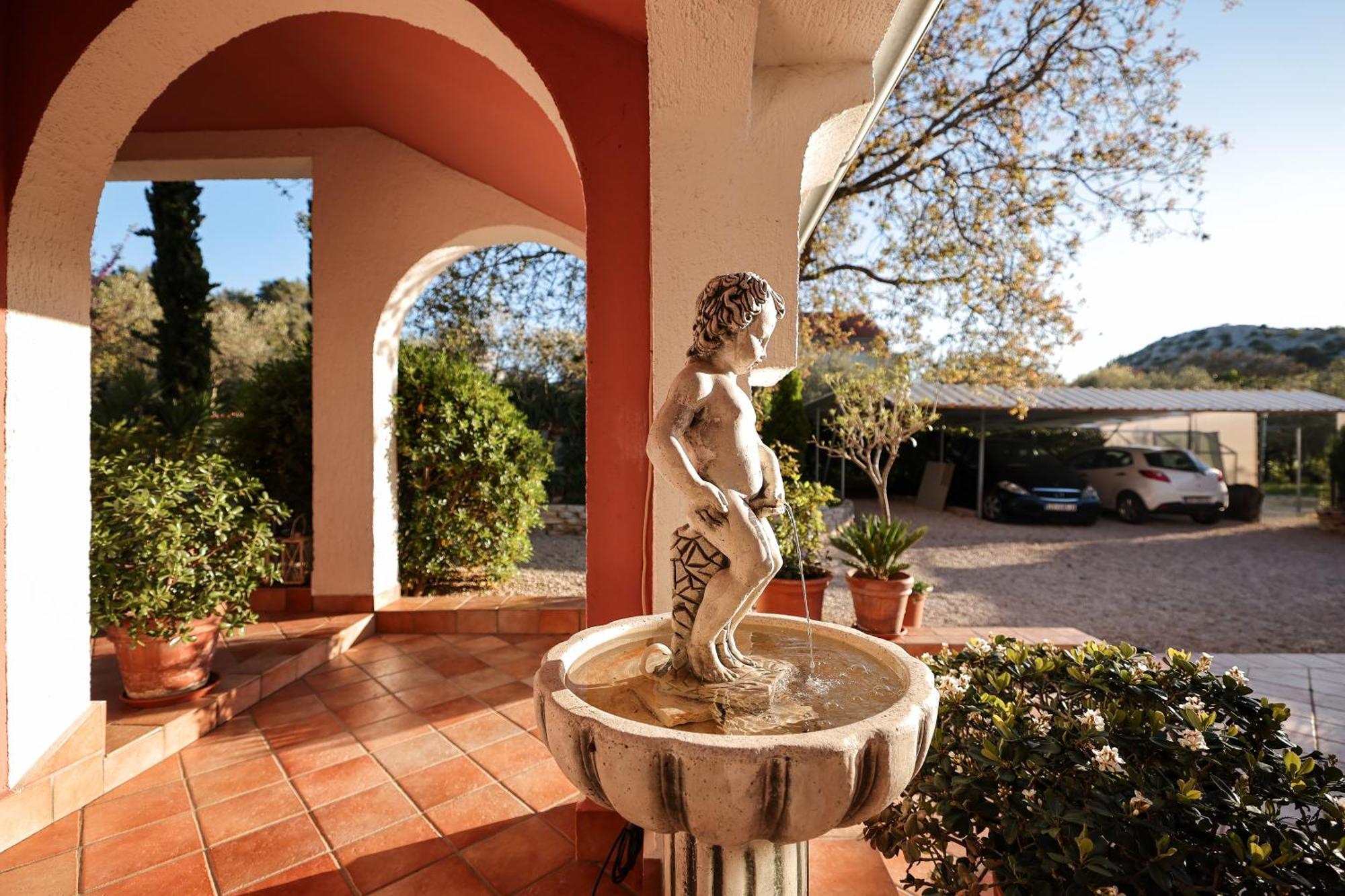 Villa Arta Драге Екстериор снимка